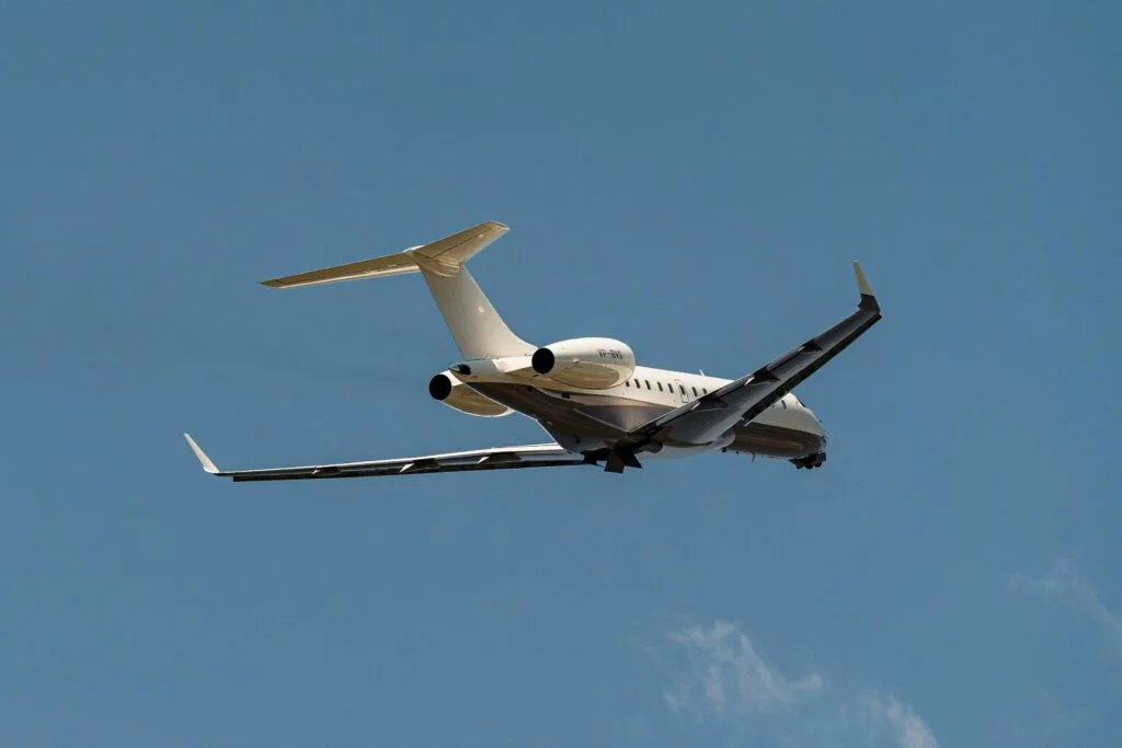 Illustration de l’article : Jet privé, vol commercial haute cabine ou NetJets : bien choisir son mode de déplacement