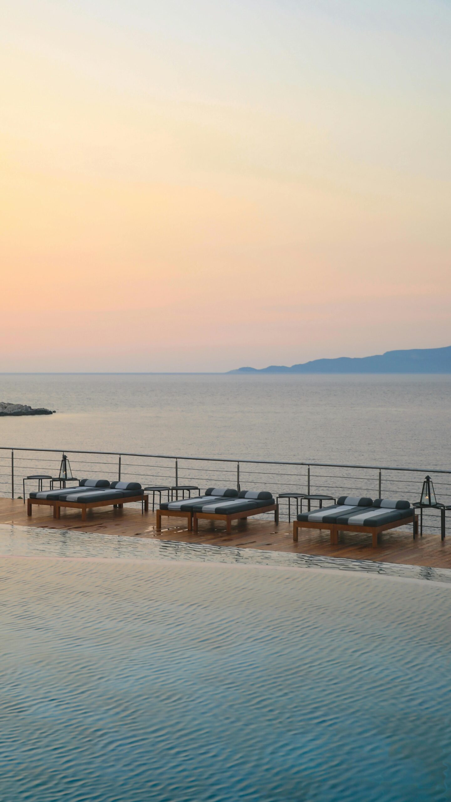 Organisation de voyages et séjours sur-mesure par Maison Silaïa, conciergerie de luxe, pour des expériences uniques et exclusives.