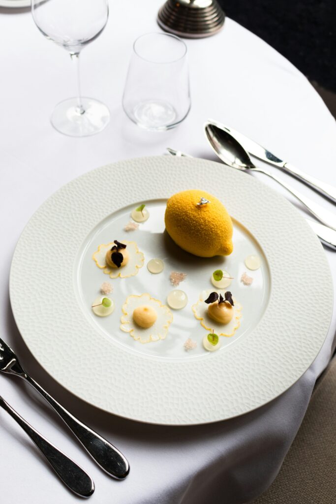 Plat gastronomique Michelin 2026 France restaurant étoilé